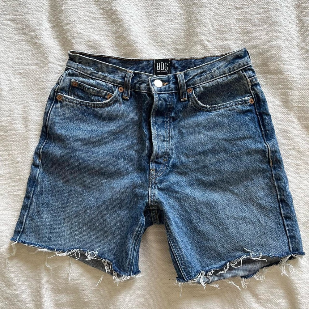 BDG High Rise Mid Wash Jorts
